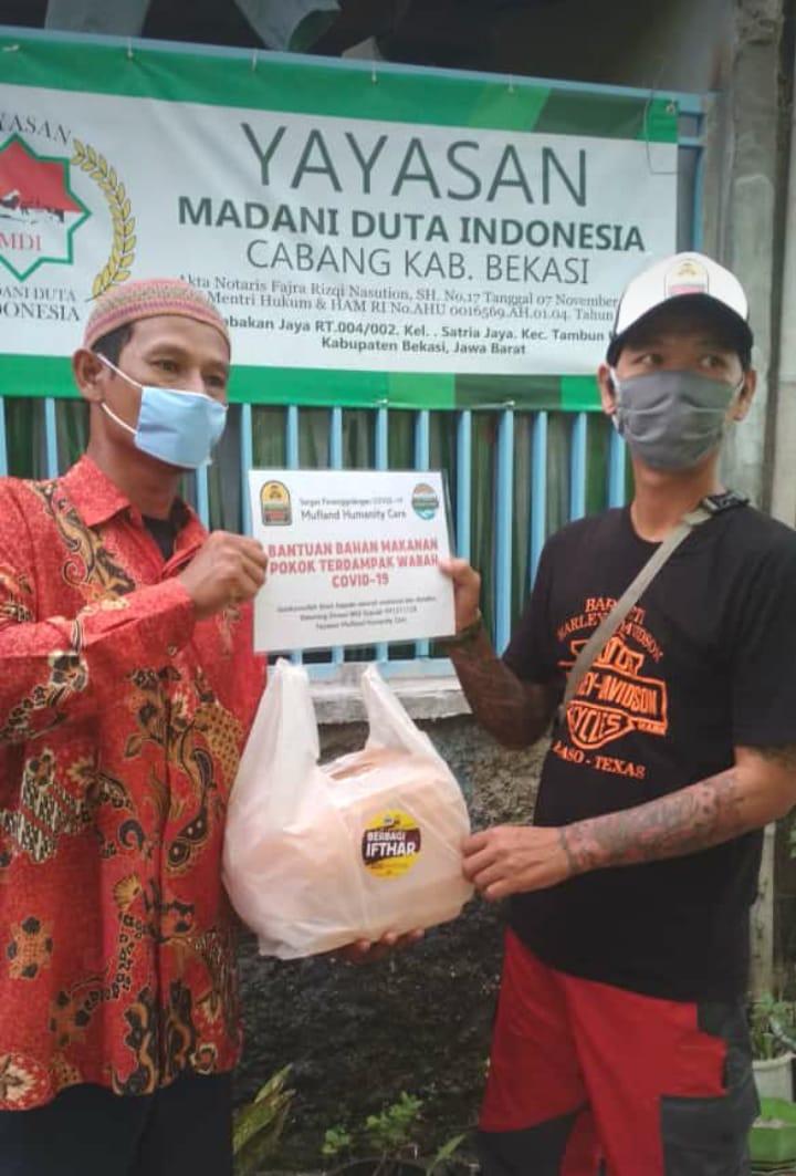 Jelang Ramadan Warga Kampung Babakan Jaya Tambun Utara Dibantu YMDI Hadapi Wabah Covid 19