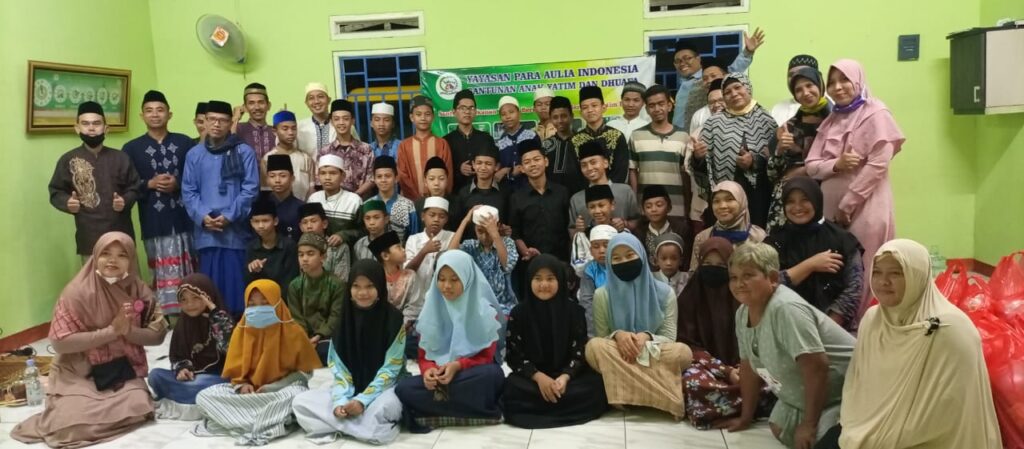 Dalam Rangka Kemerdekaan RI dan Sambut Tahun Baru Islam 1442H, Yayasan Para Aulia Indonesia Berikan Santunan kepada Yatim dan Dhuafa