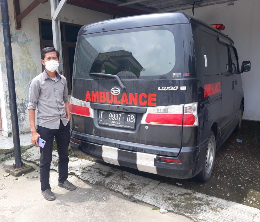 Mobil Ambulance Desa Sumurkondang Kec.Klari Gunakan Atas Nama Pribadi, Ko Bisa ?