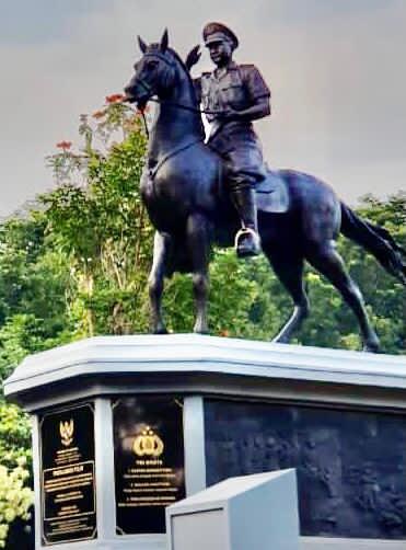 Kapolri Resmikan Monumen Perjuangan dan Bhakti Pahlawan Nasional Komjenpol DR. M.Jasin di Akademi Kepolisian (AKPOL)-Semarang
