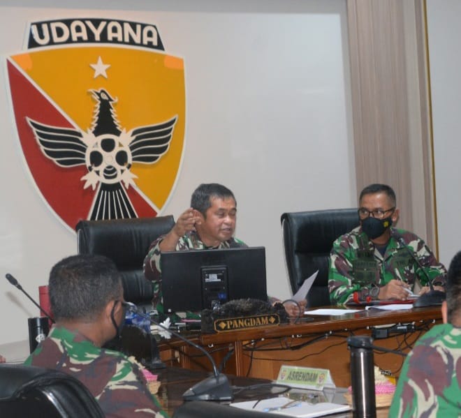 Rapat Evaluasi Project Non Program Kodam IX/Udayana, Pangdam Paparkan Visi TNI AD untuk Masyarakat