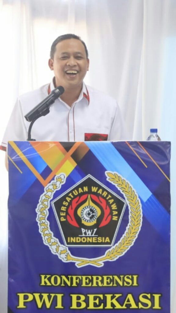 Konferensi Pwi  Bekasi  Raya  periode  2021-2024 secara resmi di buka Plt. Walikota Bekasi