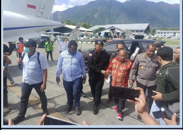 Upaya Paksa, KPK Tangkap Gubernur Papua ‘Langsung Diterbangkan Ke Jakarta’
