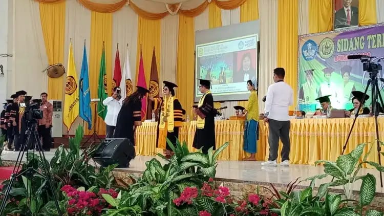 570 Mahasiswa Universitas Simalungun di Wisuda, Rektor: Semoga Sukses Didunia Karier