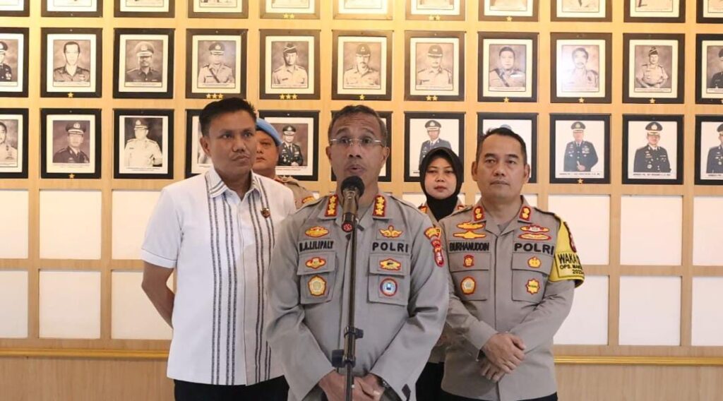 Polrestro Jaktim Beberkan Kronologi Pemotor Meninggal Dunia Tertancap Pagar di Kramatjati