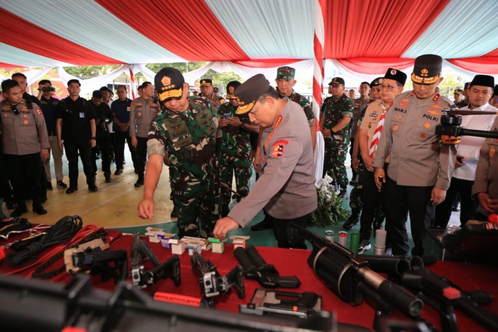 Kapolri dan Panglima Cek Kesiapan Pengamanan Pilkada Serentak di Jatim