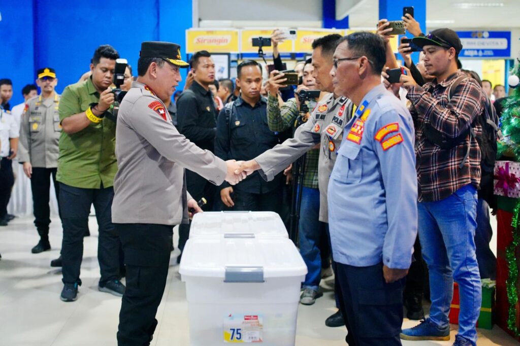 Kapolri Cek Kesiapan Terminal Hingga Wisata di Solo Jelang Nataru